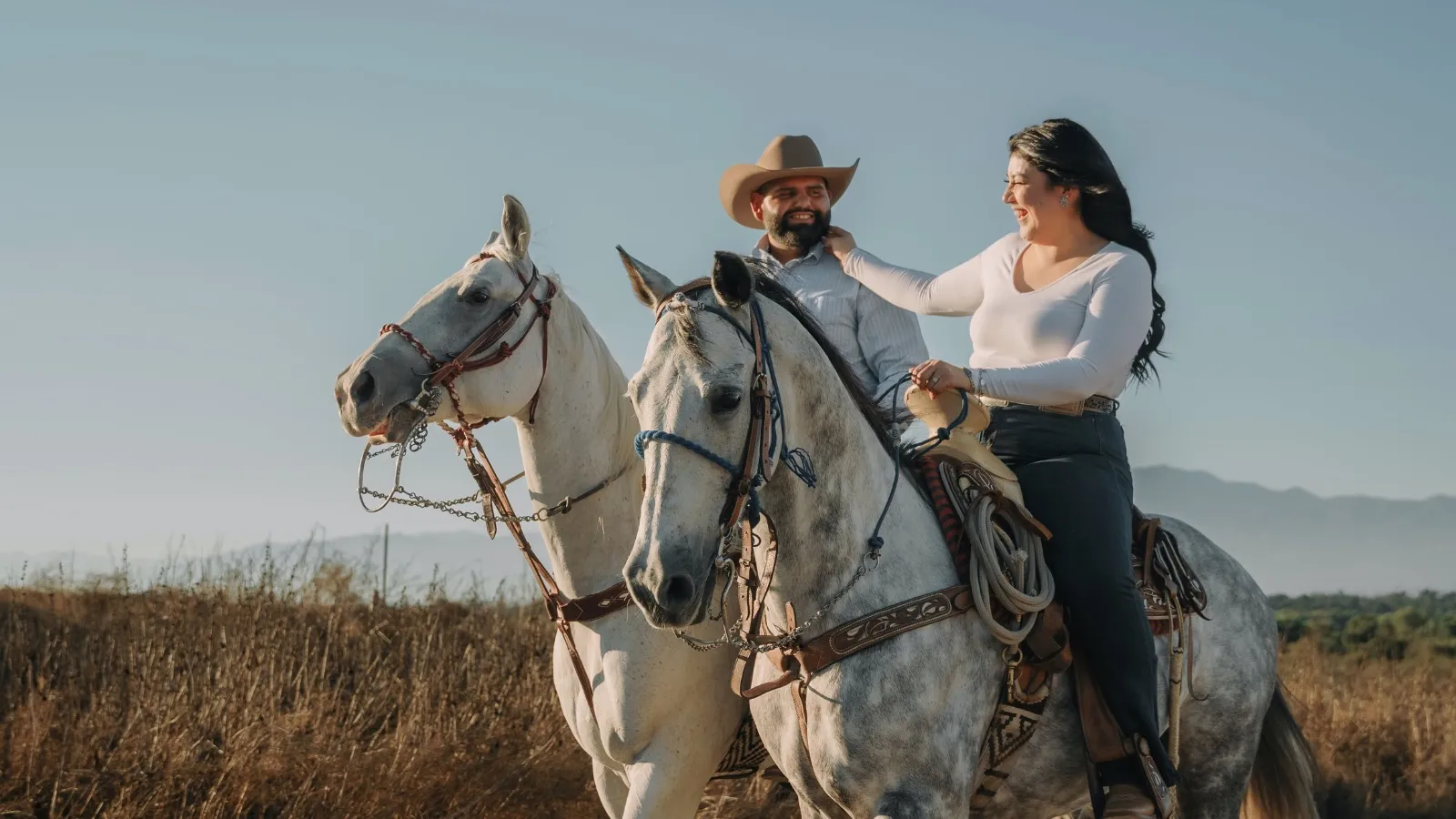 Couple on a horseback ride through the countryside, Horseback Riding tour from Medellín